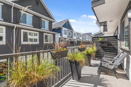 9 16323 15 Avenue, Surrey, BC, King George Corridor — 3 bed townhouse for sale