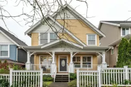 2 312 Casey Street, Coquitlam, BC