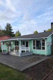 5757 Ebbtide Street, Sunshine Valley, BC, Sechelt District — 3 bed single family residence for sale