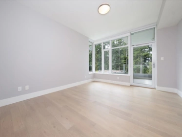 Bedroom 2 Photo of 305 1501 Vidal Street, White Rock, BC