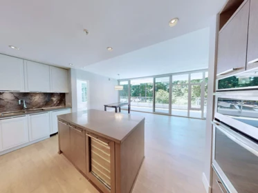 Dining Area Photo of 305 1501 Vidal Street, White Rock, BC