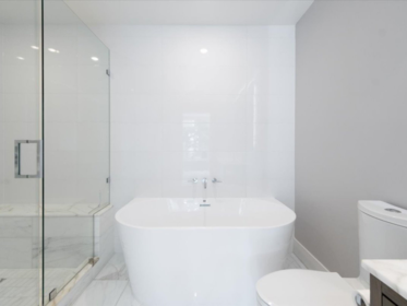 Powder Room Photo of 305 1501 Vidal Street, White Rock, BC