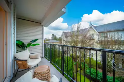 206 7250 18th Avenue, Burnaby, BC