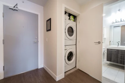 1104 668 Columbia Street, New Westminster, BC