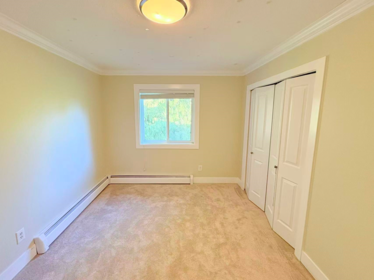 Laundry Room Photo of 15555 38a Avenue, Surrey, BC