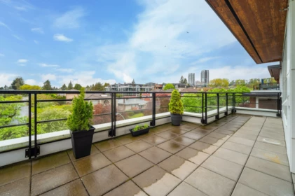 PH2 7988 Yukon Street, Vancouver, BC
