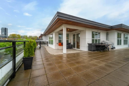 PH2 7988 Yukon Street, Vancouver, BC