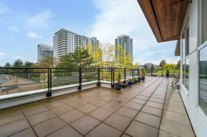 PH2 7988 Yukon Street, Vancouver, BC