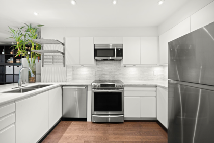 Kitchen Photo of 4707 Cedarglen Place, Burnaby, BC