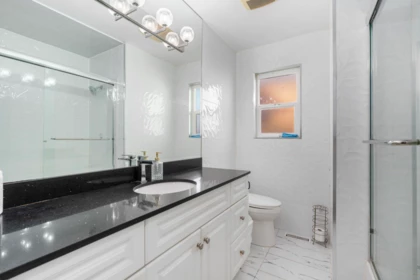 Walk-In Closet Photo of 7923 122a Street, Surrey, BC