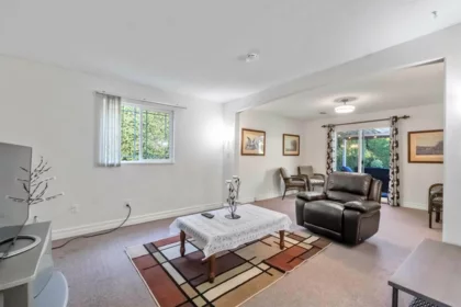 Hallway Photo of 9113 145a Street, Surrey, BC