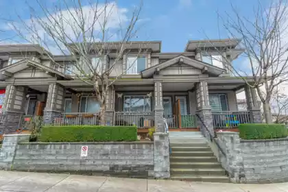 49 18701 66 Avenue, Surrey, BC, Cloverdale BC — 3 bed townhouse for sale