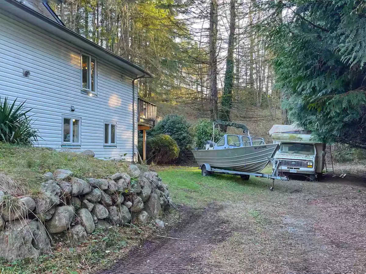 Garden / Landscaping Photo of 32492 Cherry Avenue, Mission, BC