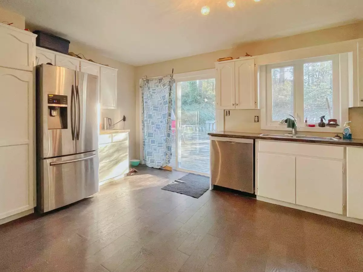 Primary Bathroom Photo of 32492 Cherry Avenue, Mission, BC