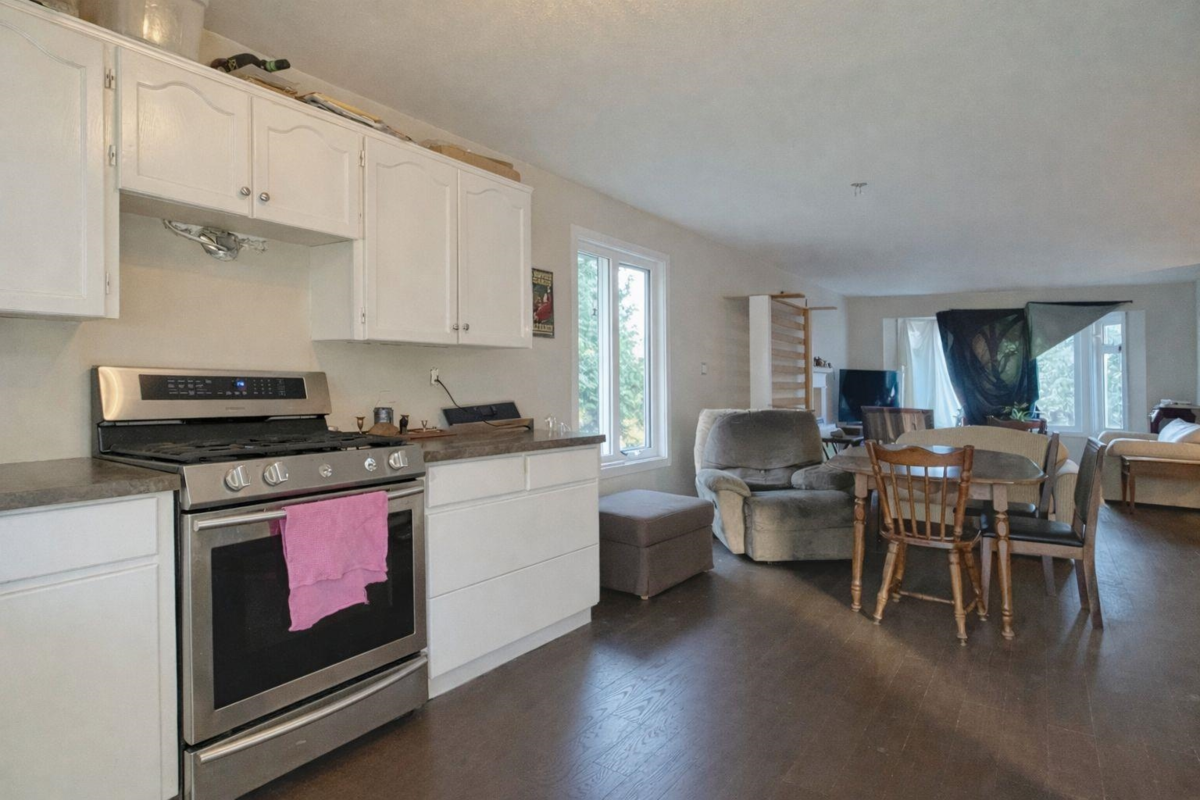 Primary Bedroom Photo of 32492 Cherry Avenue, Mission, BC