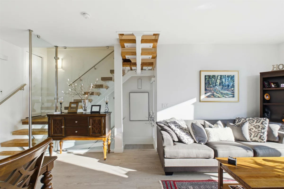 Kitchen Photo of 33 720 E 3rd Street, North Vancouver, BC