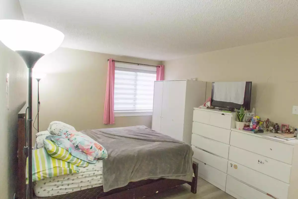 Guest Bathroom Photo of 112 3411 Springfield Drive, Richmond, BC