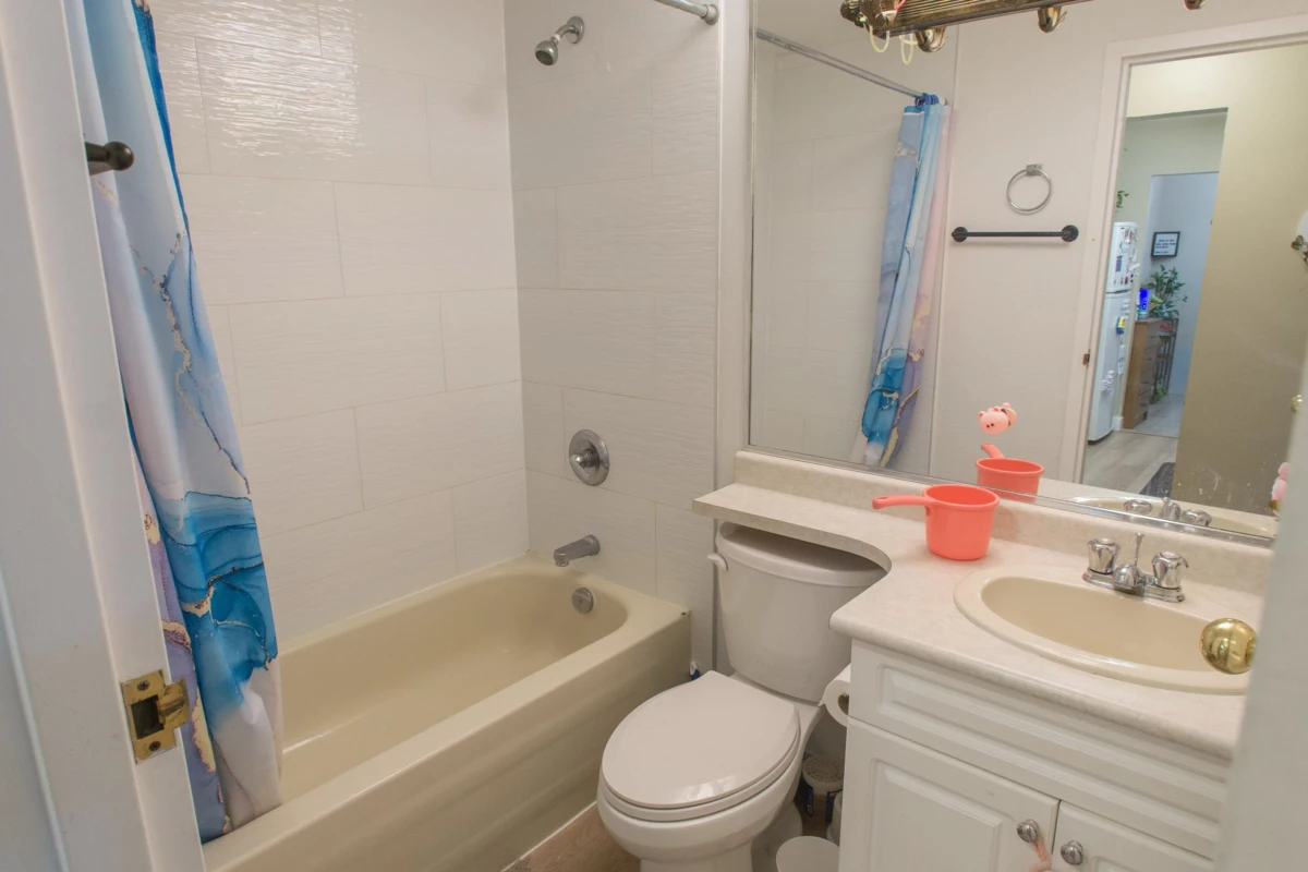 Powder Room Photo of 112 3411 Springfield Drive, Richmond, BC