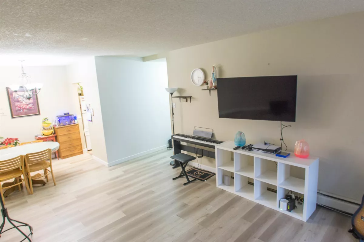 Primary Bedroom Photo of 112 3411 Springfield Drive, Richmond, BC