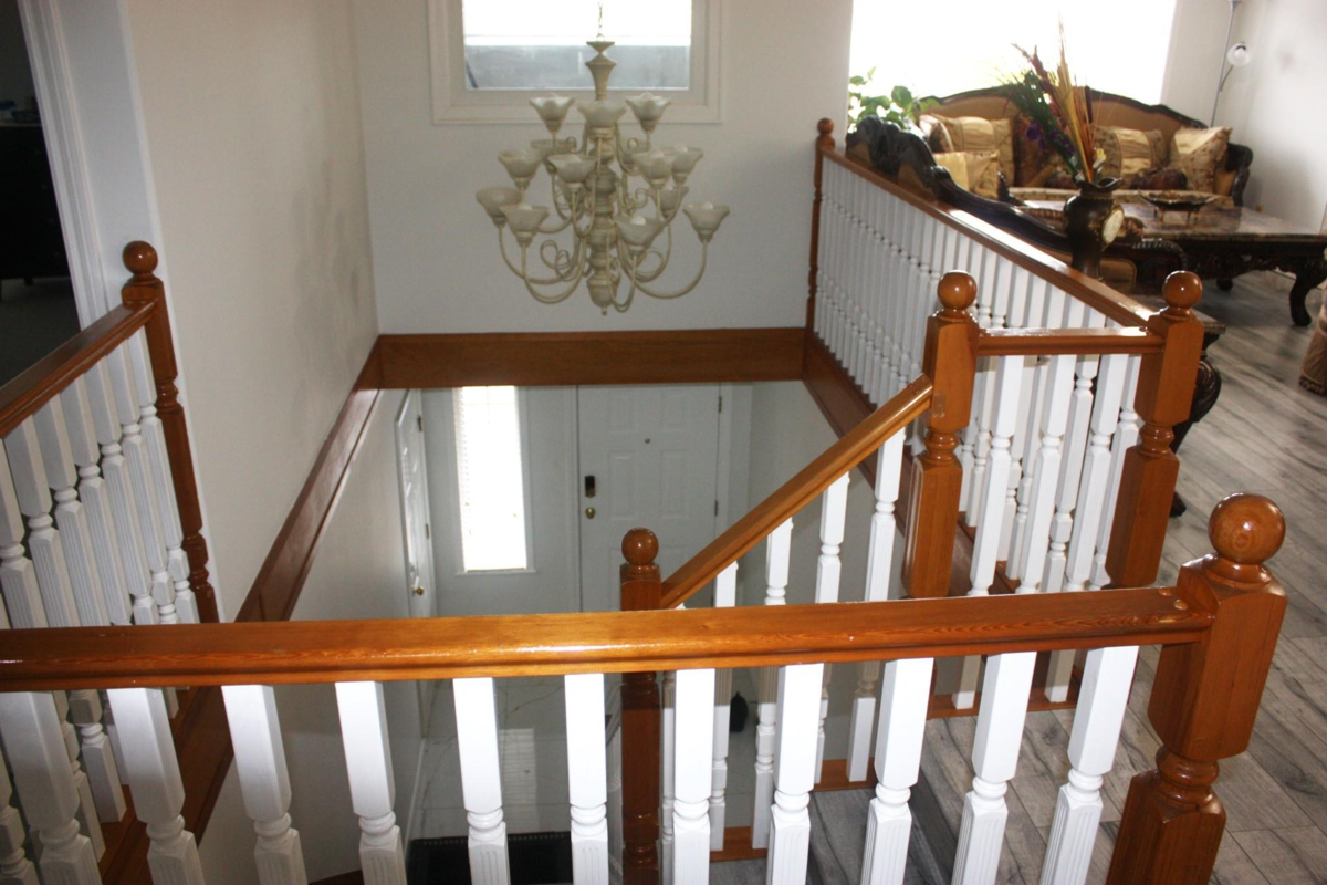 Kitchen Island Photo of 31638 Harmony Court, Abbotsford, BC