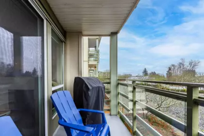 Outdoor Patio Photo of 309 15735 Croydon Drive, Surrey, BC