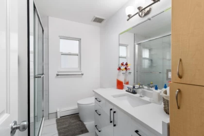 Powder Room Photo of 12625 Hampton Court, Surrey, BC