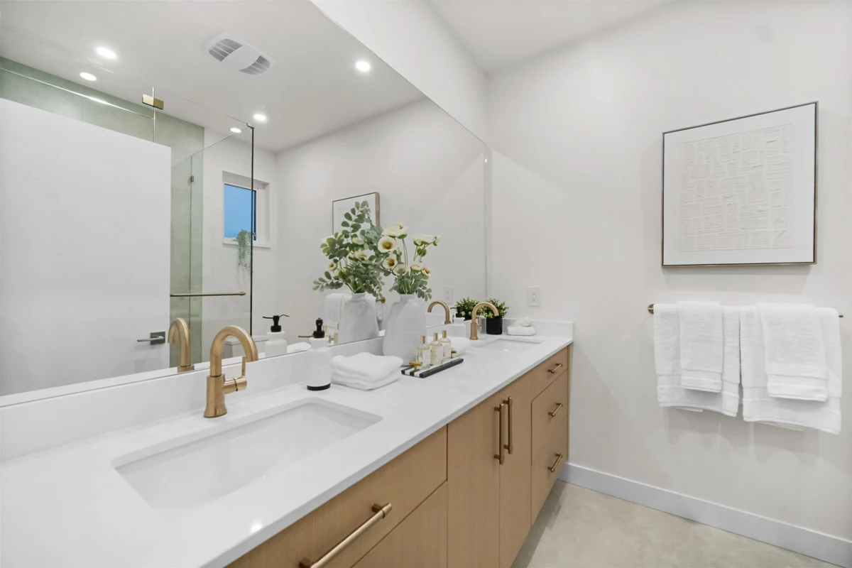 Mudroom Photo of 3 1536 Duthie Avenue, Burnaby, BC