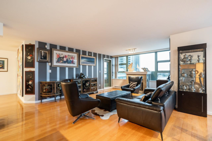 304 4380 Halifax Street, Burnaby, BC, Burnaby — Apartment/Condo for sale
