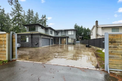3745 208 Street, Langley, BC