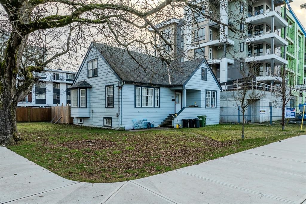 Exterior Front Photo of 45726 Spadina Avenue, Chilliwack, BC