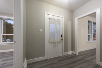 Basement Recreation Room Photo of 45726 Spadina Avenue, Chilliwack, BC
