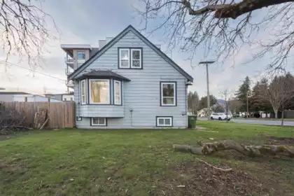 45726 Spadina Avenue, Chilliwack, BC, Chilliwack — Single Family Residence for sale