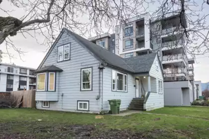45726 Spadina Avenue, Chilliwack, BC, Chilliwack — Single Family Residence for sale