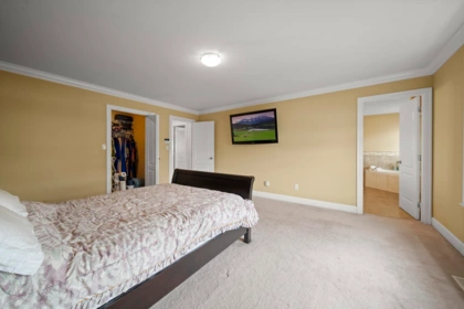 Hallway Photo of 18973 70b Avenue, Surrey, BC