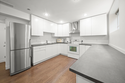 Hot Tub / Spa Photo of 18973 70b Avenue, Surrey, BC