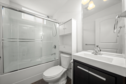 Swimming Pool Photo of 18973 70b Avenue, Surrey, BC