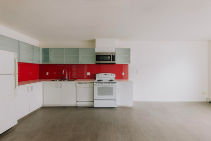 Front exterior of 609 66 W Cordova Street, Vancouver, BC