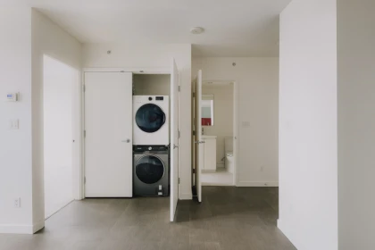 609 66 W Cordova Street, Vancouver, BC