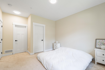 Guest Bathroom Photo of 43318 Creekside Circle, Chilliwack, BC