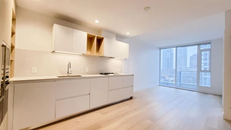 803 6000 Mckay Avenue, Burnaby, BC, Burnaby — Apartment/Condo for sale