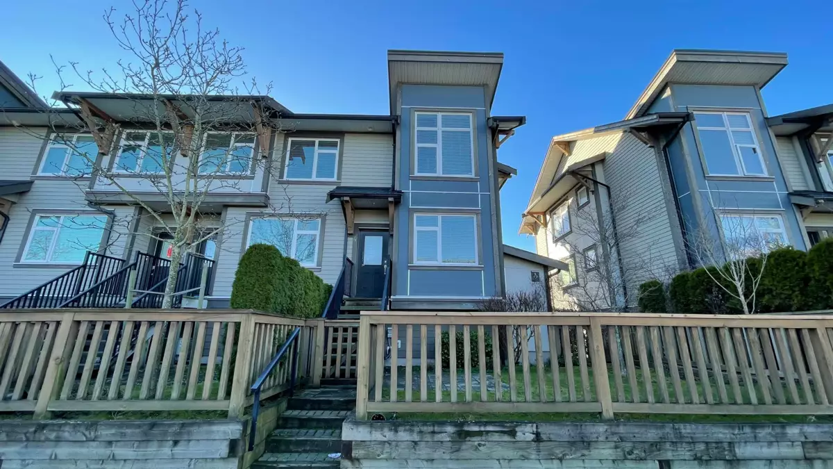 Garden / Landscaping Photo of 4 4099 No. 4 Road, Richmond, BC