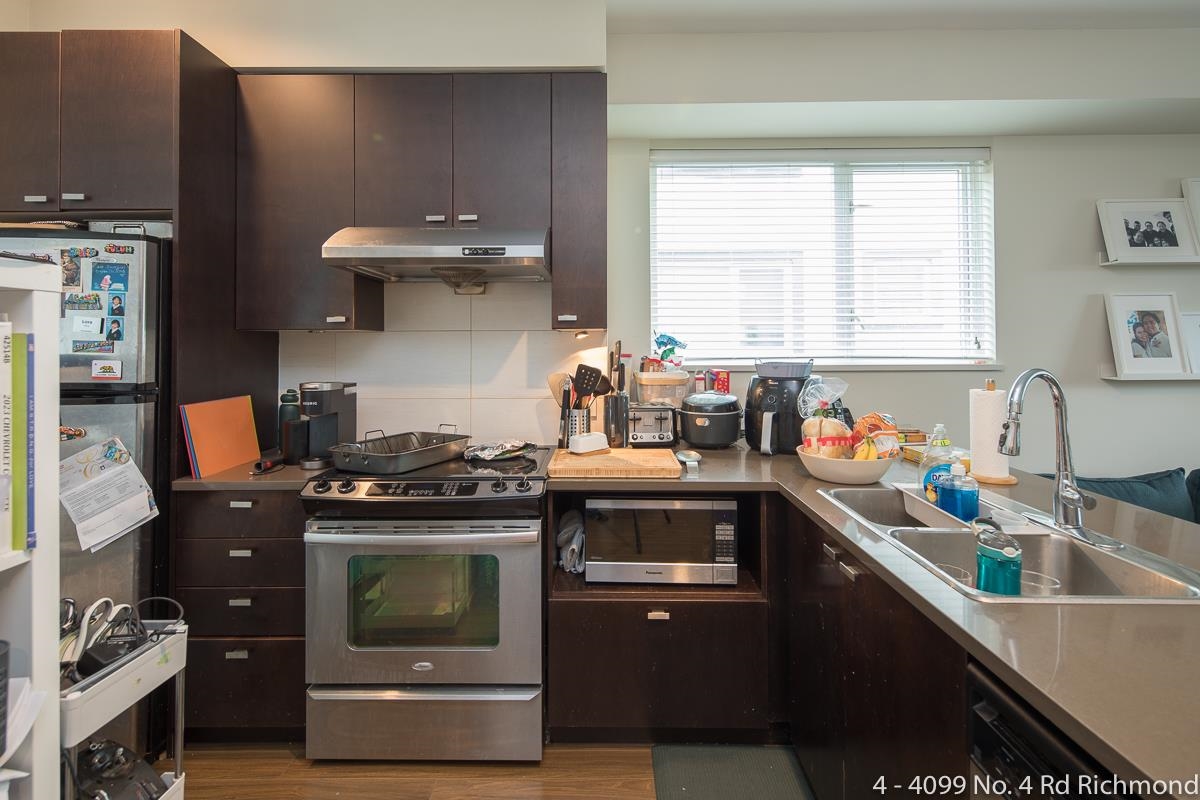 Kitchen Island Photo of 4 4099 No. 4 Road, Richmond, BC