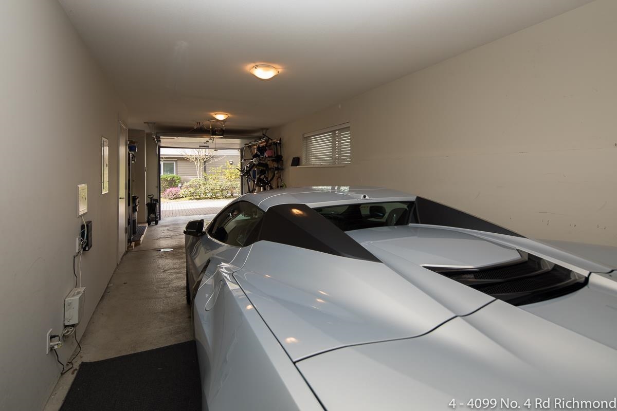Mudroom Photo of 4 4099 No. 4 Road, Richmond, BC
