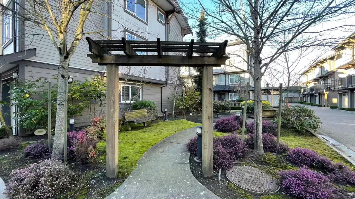 Outdoor Deck Photo of 4 4099 No. 4 Road, Richmond, BC