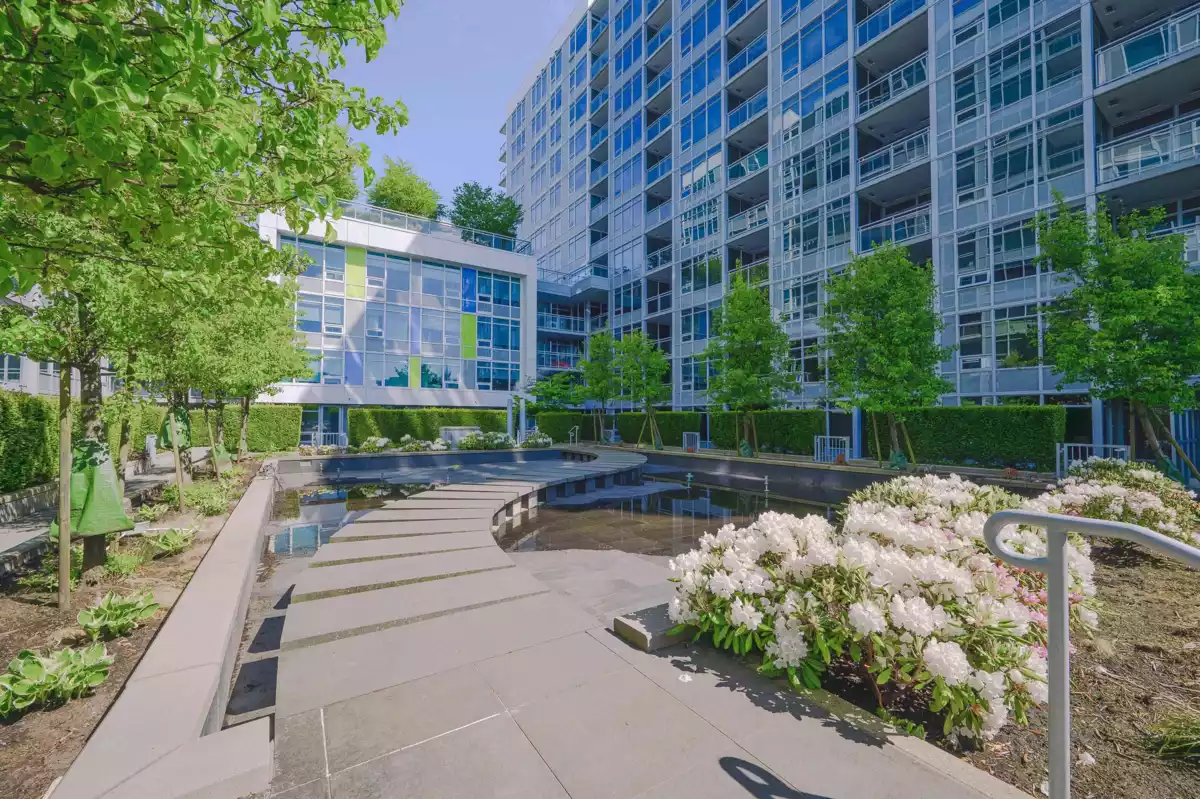 Powder Room Photo of 560 6288 No. 3 Road, Richmond, BC