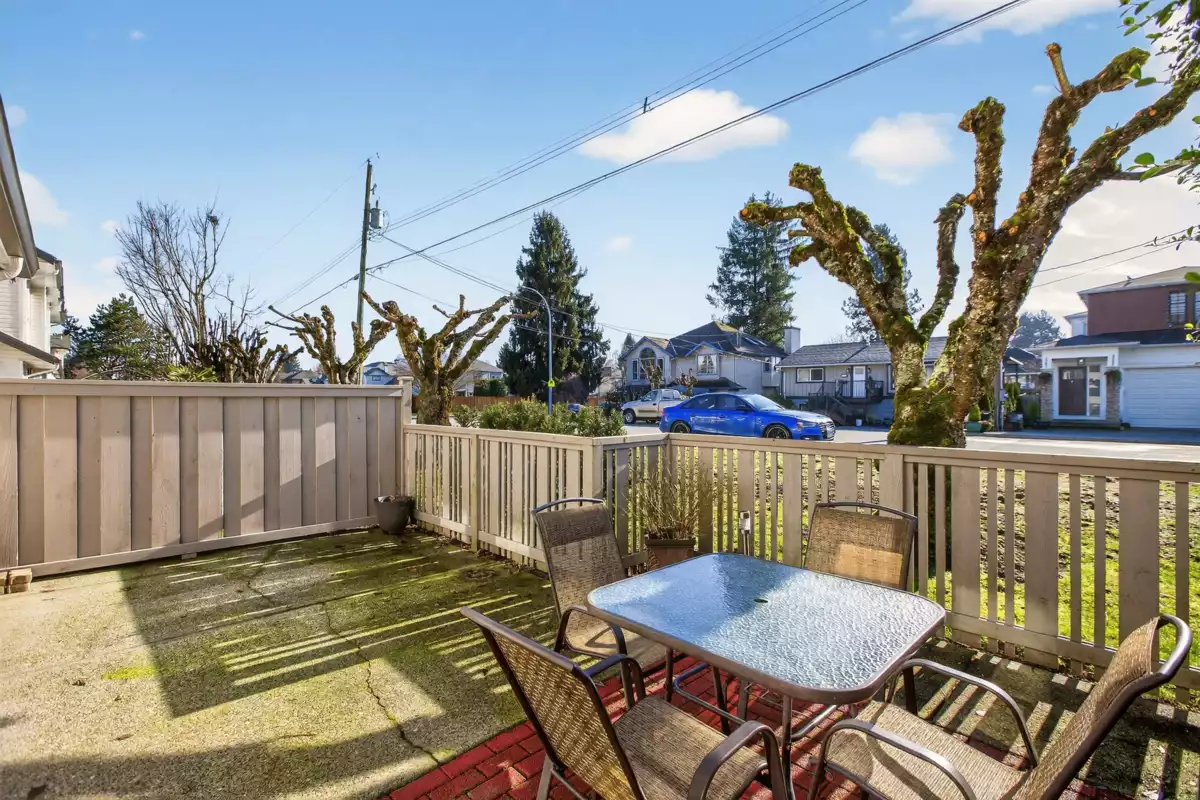 Outdoor Patio Photo of 22 19051 119th Avenue, Pitt Meadows, BC