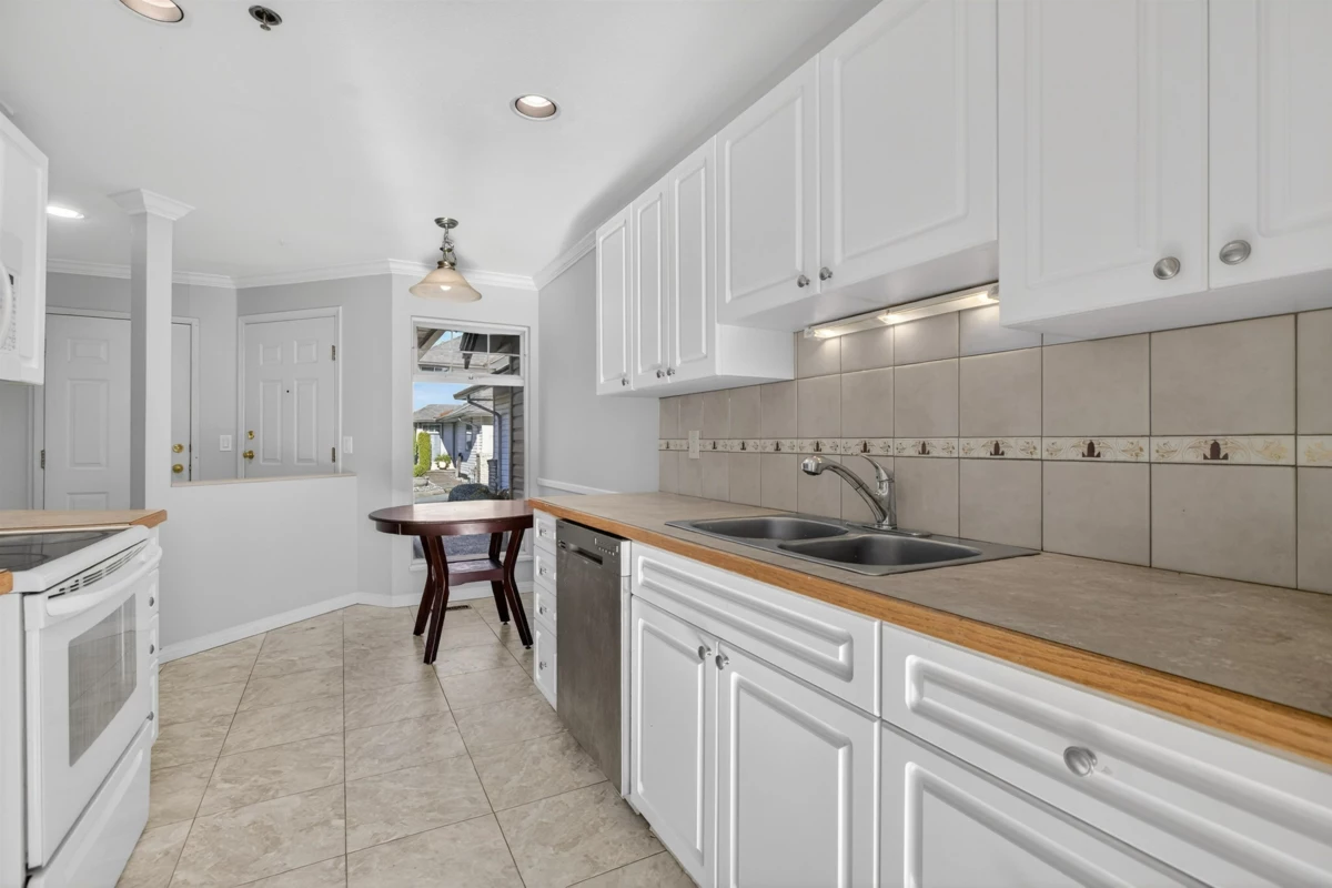 Primary Bedroom Photo of 22 19051 119th Avenue, Pitt Meadows, BC