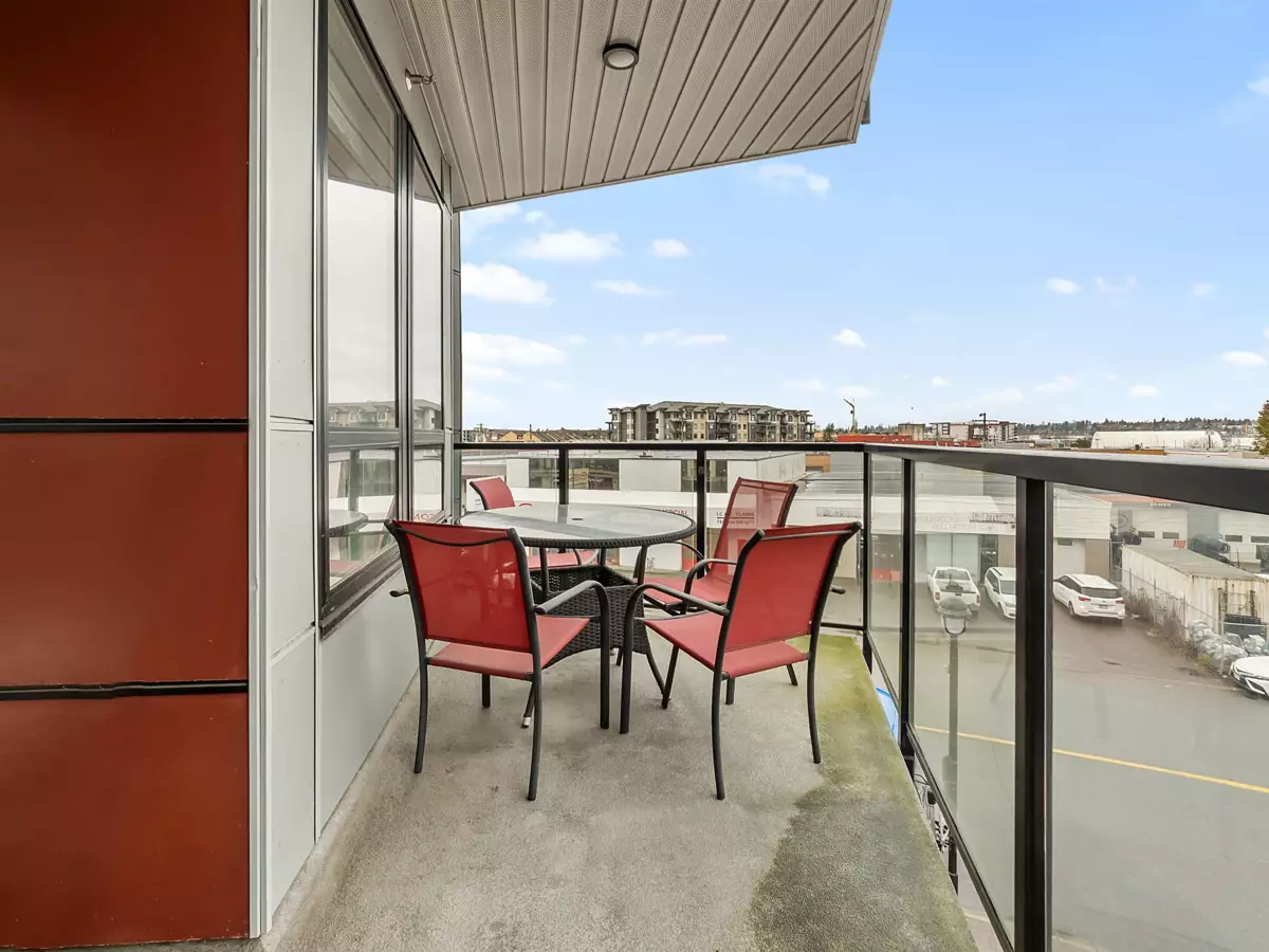 Backyard Photo of 310 20360 Logan Avenue, Langley, BC