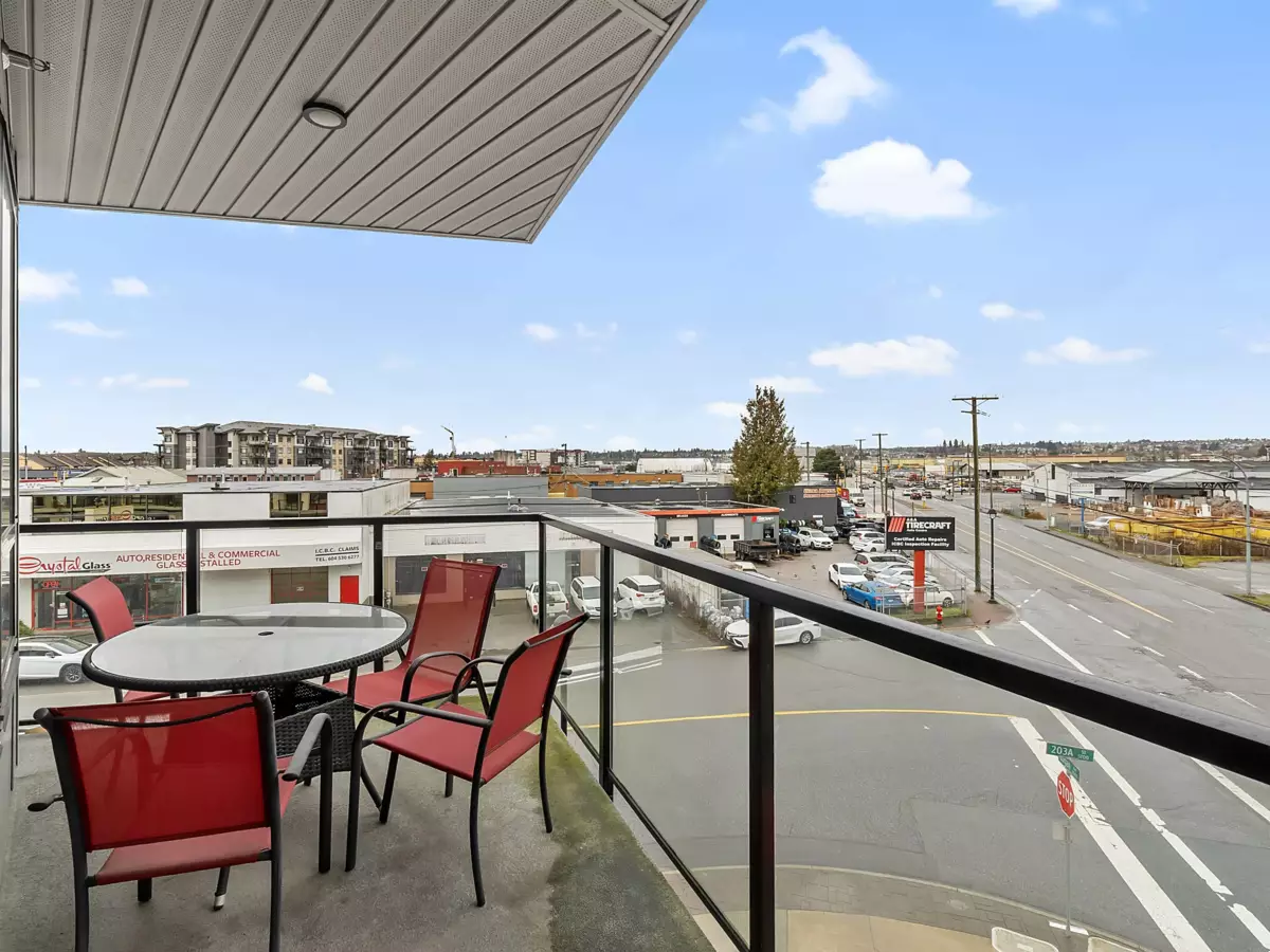 Front Yard Photo of 310 20360 Logan Avenue, Langley, BC