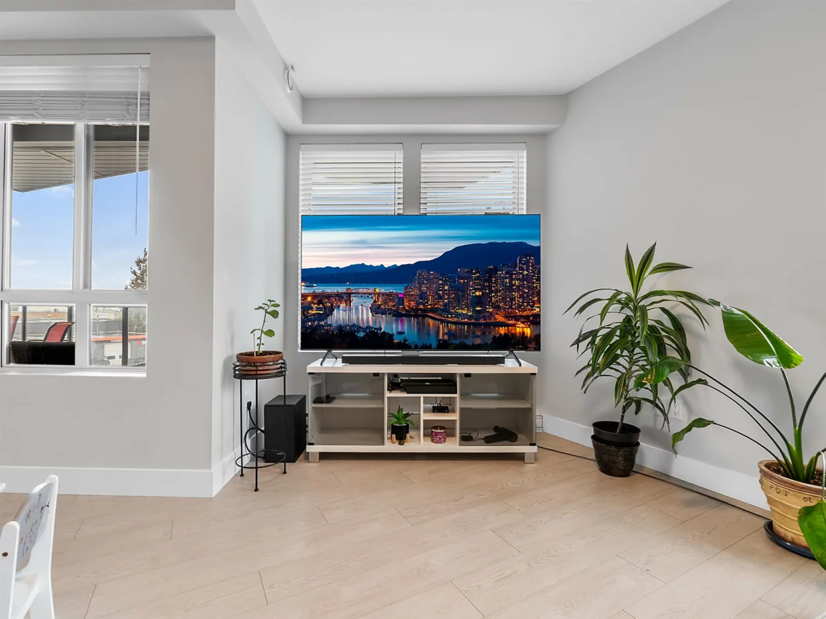 Guest Bathroom Photo of 310 20360 Logan Avenue, Langley, BC